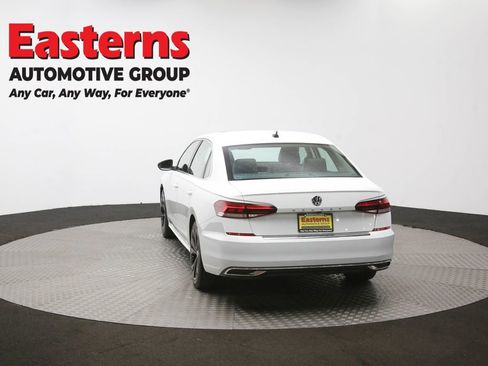 Used 2022 Volkswagen Passat 2.0T SE image 64