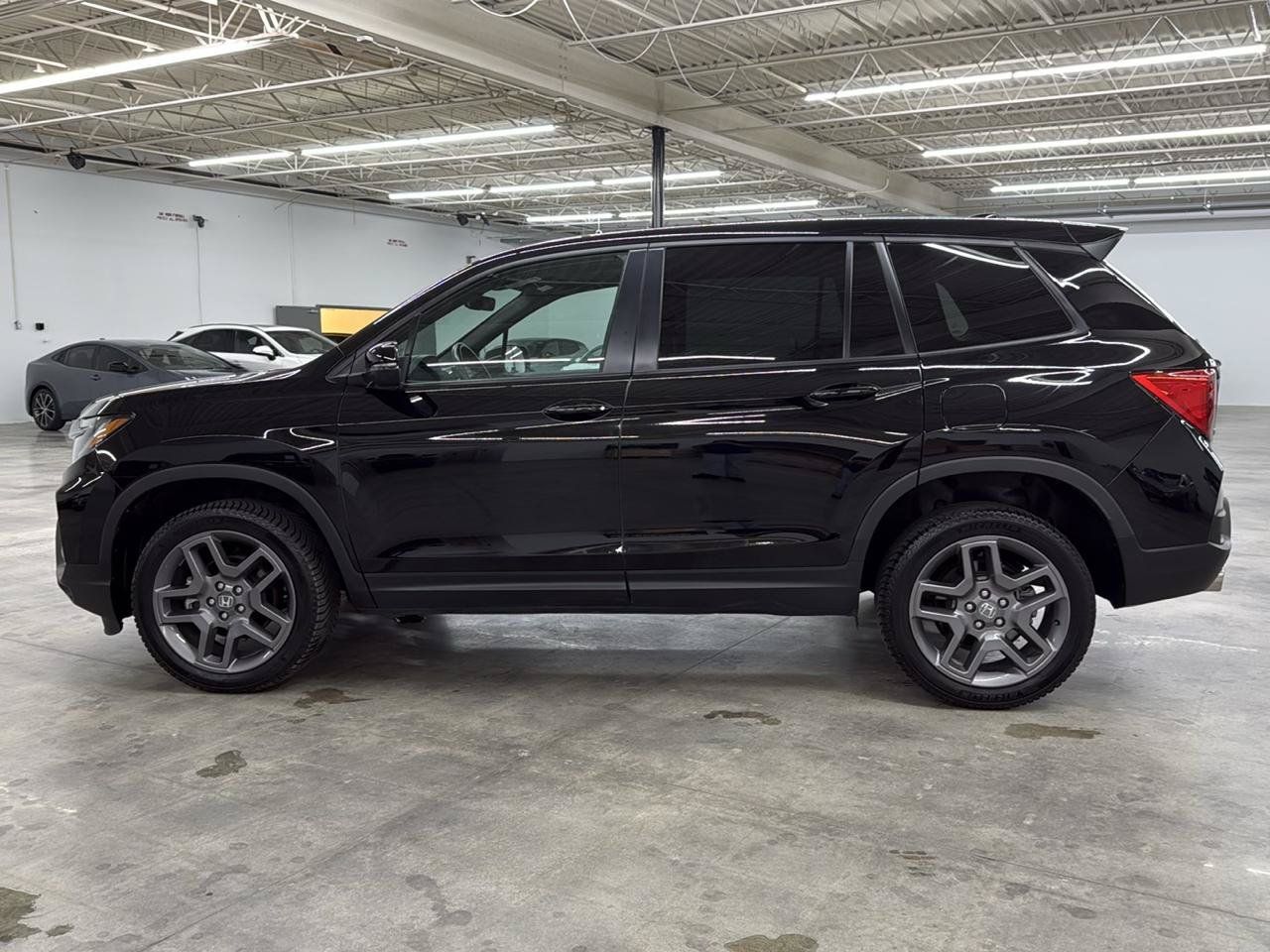 Used 2023 Honda Passport EX-L image 12