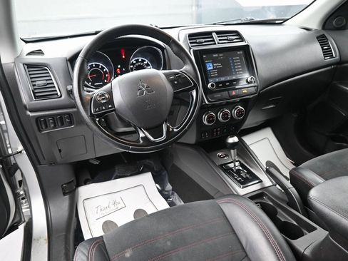 Used 2023 Mitsubishi Outlander Sport SE image 10