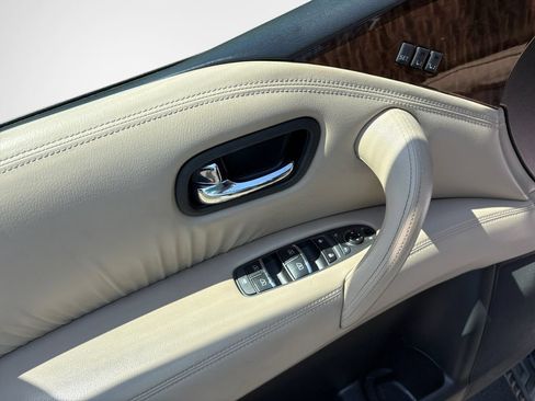 Used 2018 Nissan Armada Platinum w/ Interior Lighting Package RWD image 14