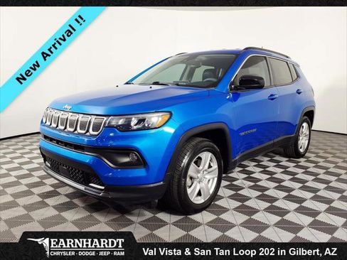 Certified 2022 Jeep Compass Latitude FWD image 1