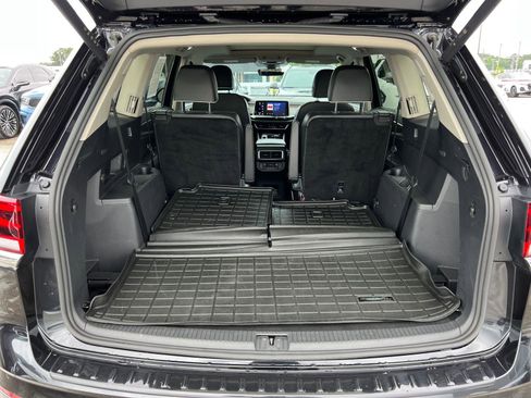 Used 2024 Volkswagen Atlas SEL Premium R-Line AWD/4WD image 18