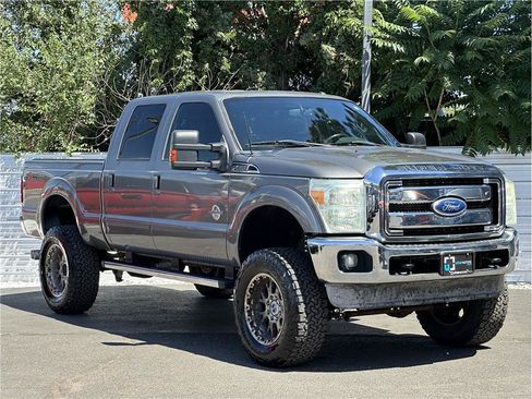 Used 2011 Ford F250 Lariat w/ Lariat Ultimate Pkg AWD/4WD image 8