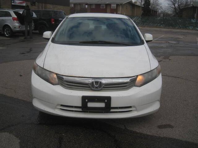 Used 2012 Honda Civic LX image 2