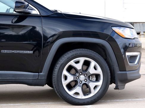 Used 2019 Jeep Compass Limited image 27