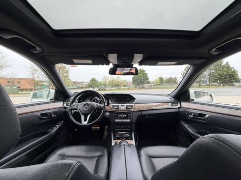 Used 2014 Mercedes-Benz E 350 4MATIC Sedan image 9