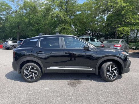 New 2026 Nissan Kicks SV w/ Cold Weather Package FWD image 2