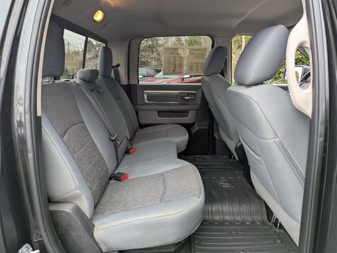 Used 2017 RAM 1500 Classic SLT w/ SLT Plus D￩cor Group AWD/4WD image 34