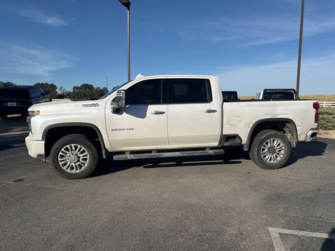 Used 2022 Chevrolet Silverado 3500 High Country w/ Technology Package image 5