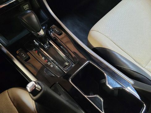 Used 2017 Honda Accord EX-L image 26