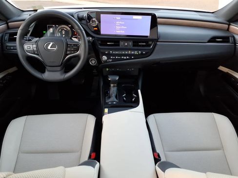 Used 2024 Lexus ES 300h w/ Premium Package FWD image 10
