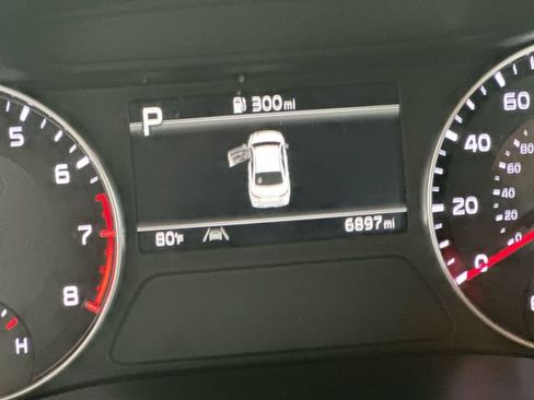 Certified 2024 Kia Forte LXS w/ LXS Technology Package FWD image 12