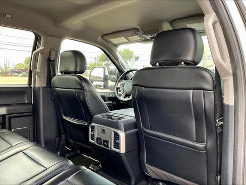 Used 2020 Ford F350 Lariat w/ Lariat Value Package AWD/4WD image 45