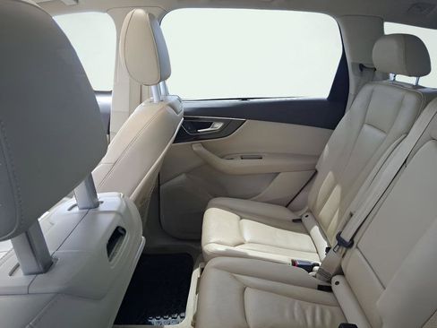 Used 2017 Audi Q7 3.0T Premium Plus w/ Premium Plus Package image 6