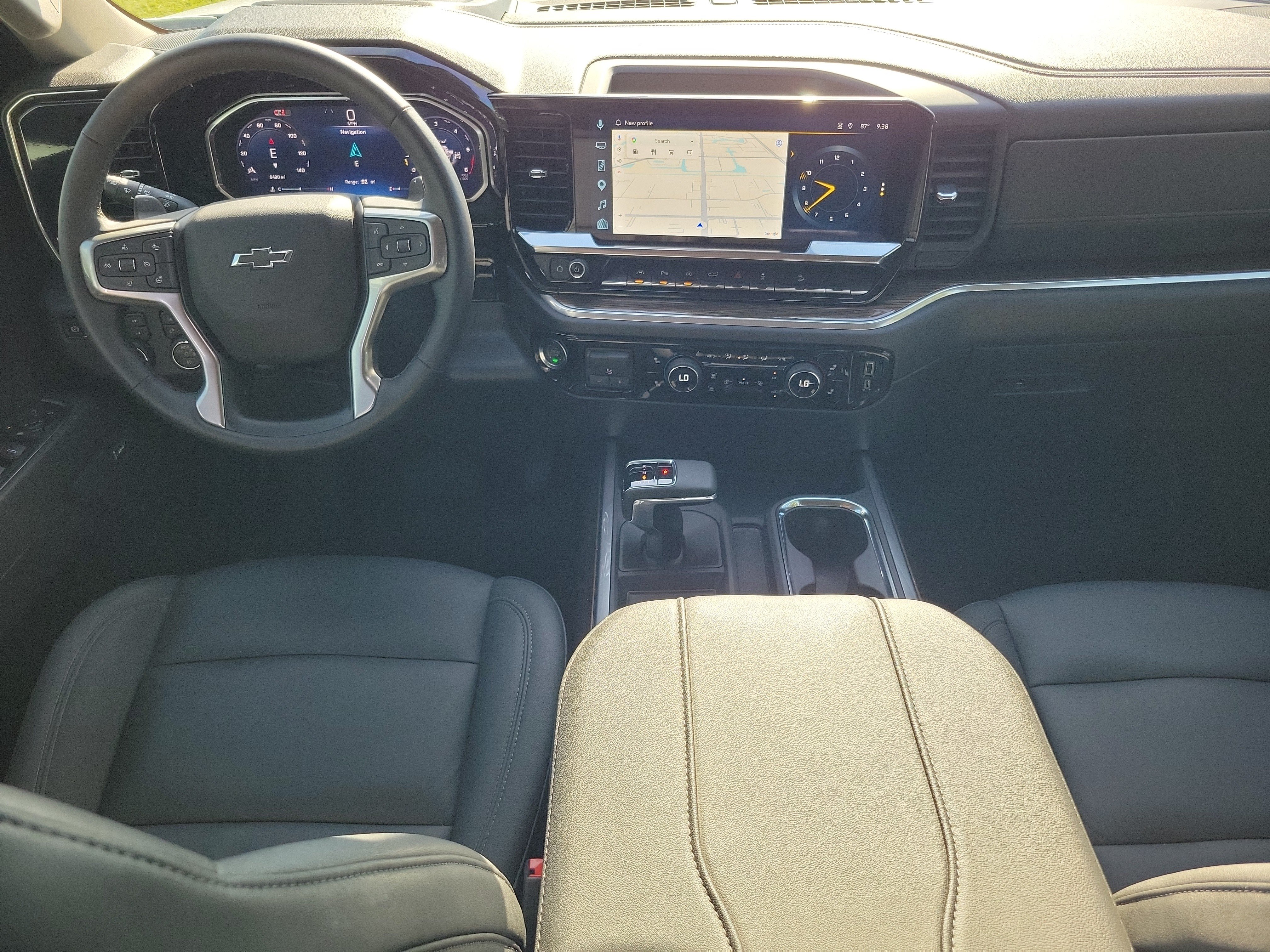 Used 2026 Chevrolet Silverado 1500 LT Trail Boss w/ LT Trail Boss Premium Package AWD/4WD image 12