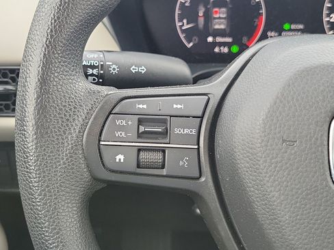Certified 2025 Honda HR-V LX image 26