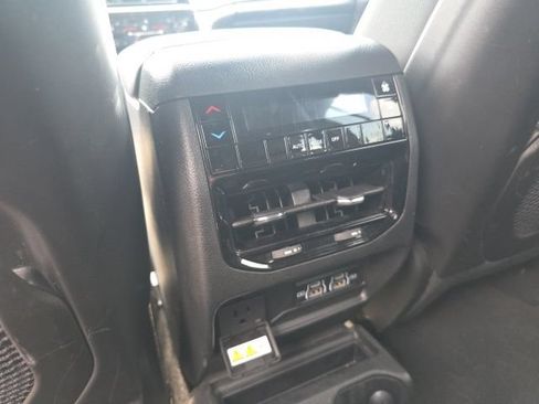 Used 2023 Jeep Grand Cherokee L Laredo AWD/4WD image 9