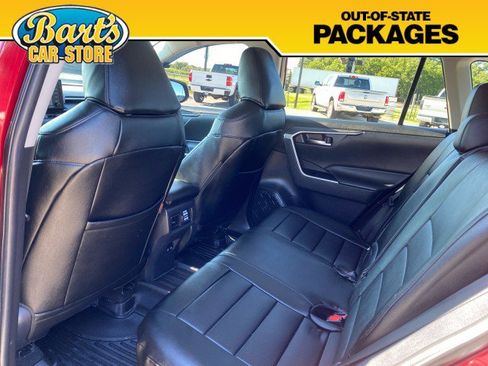 Used 2021 Toyota RAV4 XLE w/ XLE Grade Weather Package AWD/4WD image 19