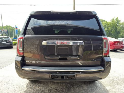 Used 2015 GMC Yukon Denali w/ Premium Package RWD image 7