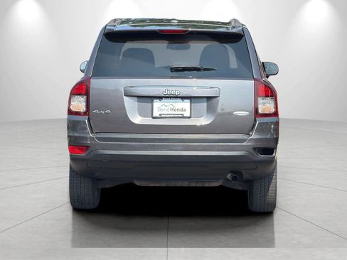 Used 2016 Jeep Compass Latitude AWD/4WD image 7