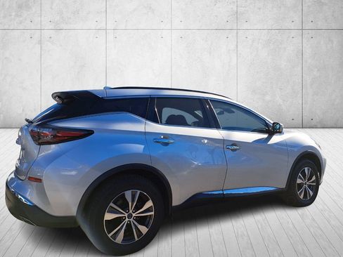 Used 2023 Nissan Murano SV image 4