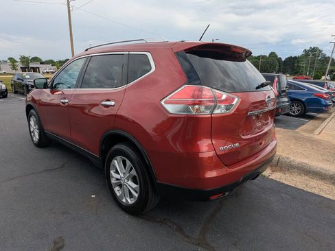 Used 2016 Nissan Rogue SV w/ SV Premium Package AWD/4WD image 5