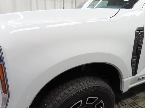 Used 2025 Ford F250 Platinum w/ FX4 Off-Road Package image 50