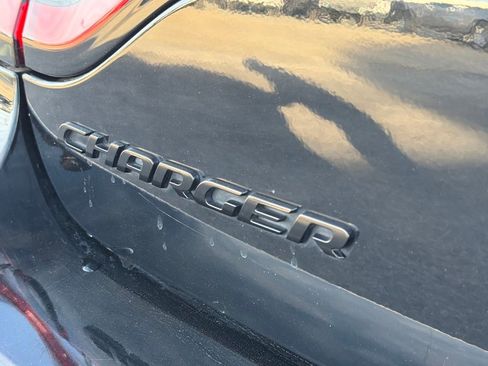 Used 2022 Dodge Charger SXT w/ Blacktop Package image 7