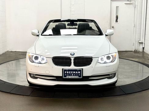 Used 2011 BMW 335i Convertible RWD image 32