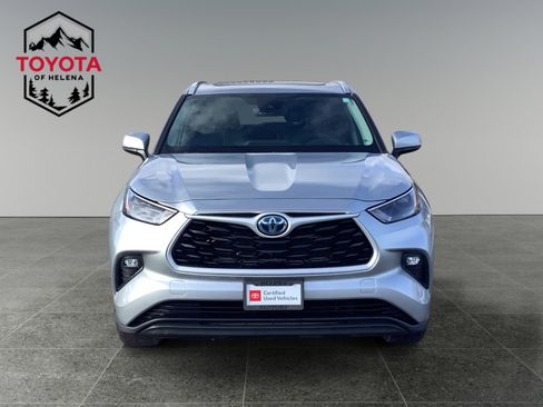 Certified 2023 Toyota Highlander XLE image 8