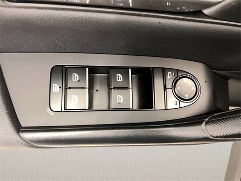 Used 2025 MAZDA CX-50 AWD 2.5 S w/ Select Package image 16