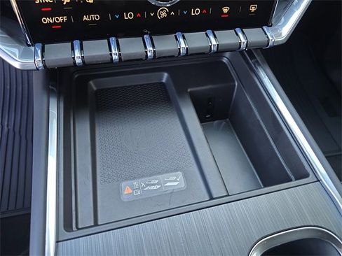 New 2026 GMC Acadia Elevation image 24