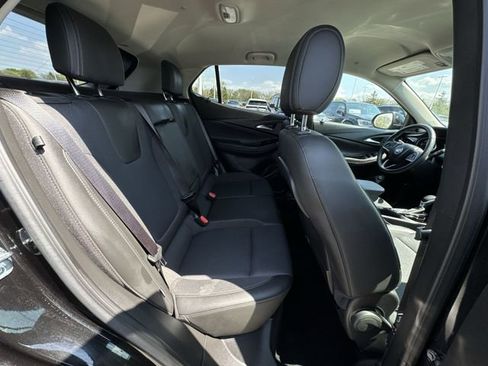 Used 2023 Buick Encore GX Select w/ Sport Touring Package FWD image 27