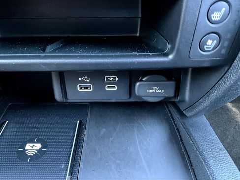 Used 2024 Honda Passport Black Edition image 16