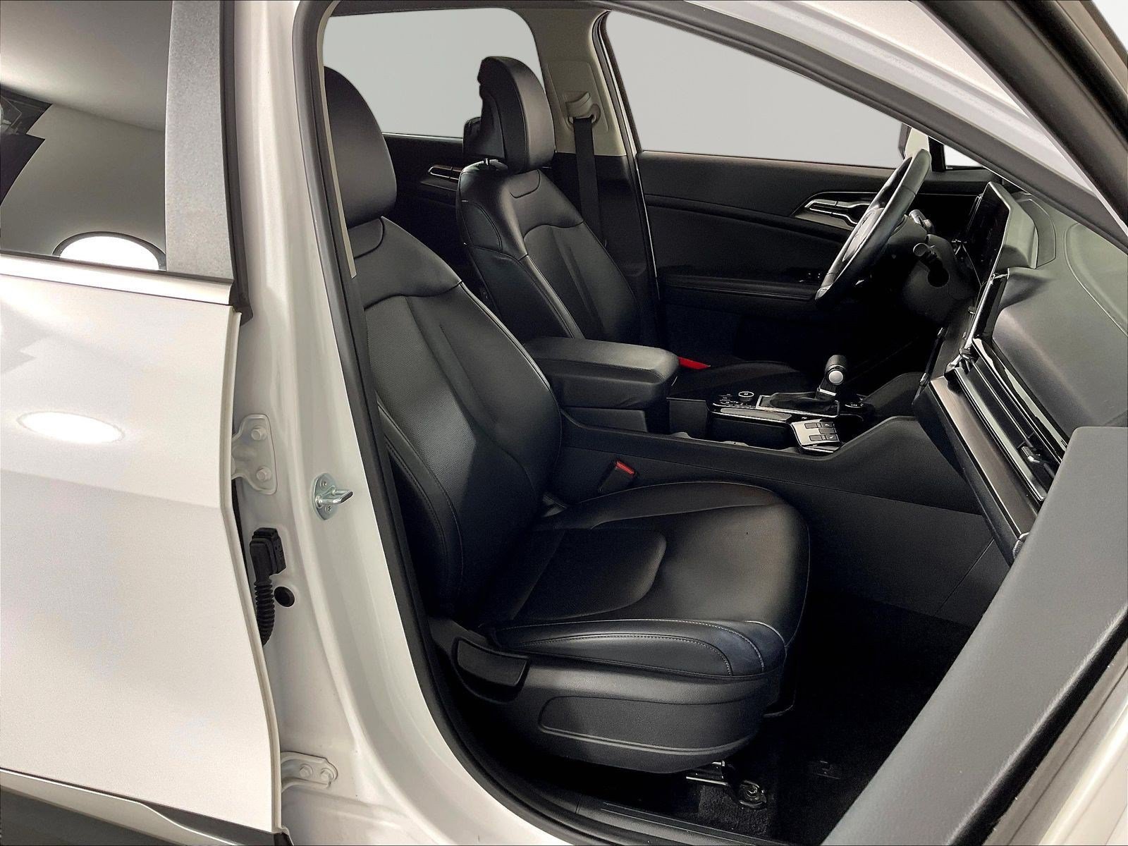 Used 2024 Kia Sportage EX FWD image 27