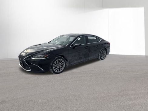 Used 2019 Lexus ES 350 Ultra Luxury image 2