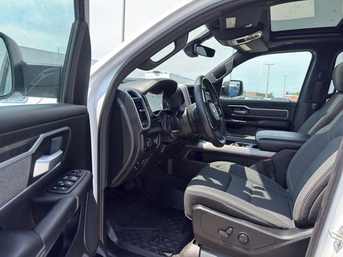 Used 2022 RAM 1500 Big Horn AWD/4WD image 12