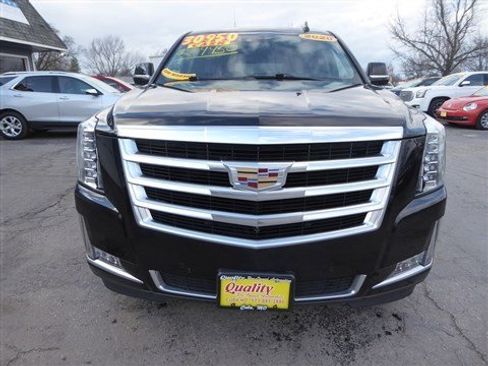 Used 2020 Cadillac Escalade ESV Luxury image 4