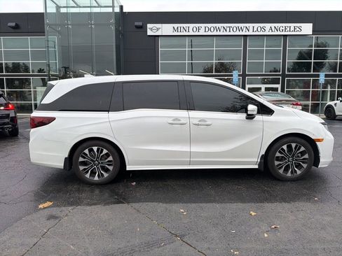 Used 2025 Honda Odyssey Elite image 6