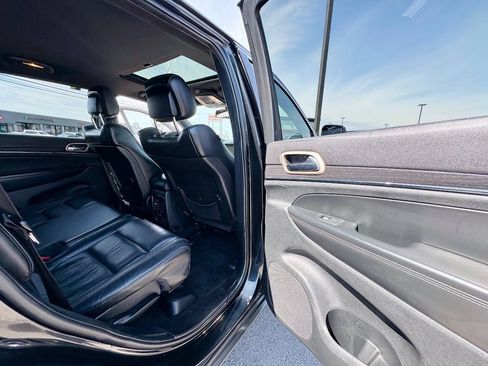 Used 2014 Jeep Grand Cherokee Limited w/ Trailer Tow Group IV AWD/4WD image 28