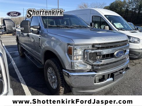 Used 2022 Ford F250 XLT image 1