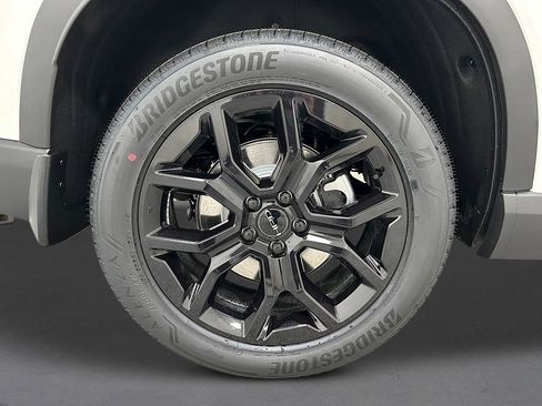 New 2025 Honda Pilot Touring image 9