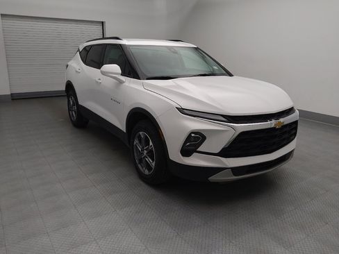 Used 2024 Chevrolet Blazer LT w/ Convenience Package FWD image 14