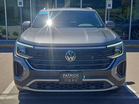 Certified 2024 Volkswagen Atlas Cross Sport SE w/ Panoramic Sunroof Package AWD/4WD image 27