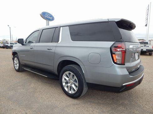 Used 2024 Chevrolet Suburban Premier w/ Max Trailering Package image 6