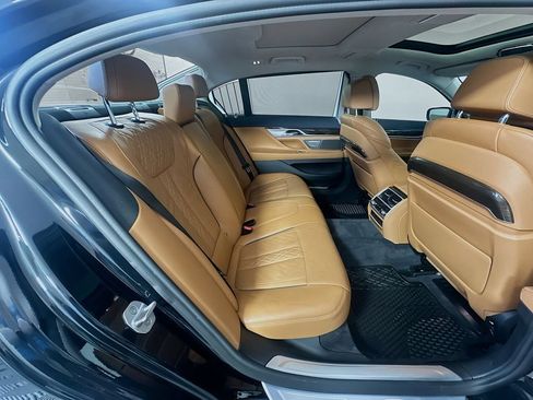 Used 2022 BMW 745e xDrive w/ Premium Package AWD/4WD image 27