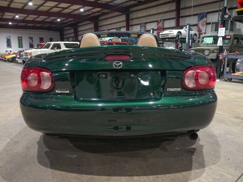 Used 2002 MAZDA MX-5 Miata LS RWD image 7
