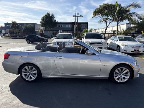 Used 2011 BMW 328i Convertible image 6