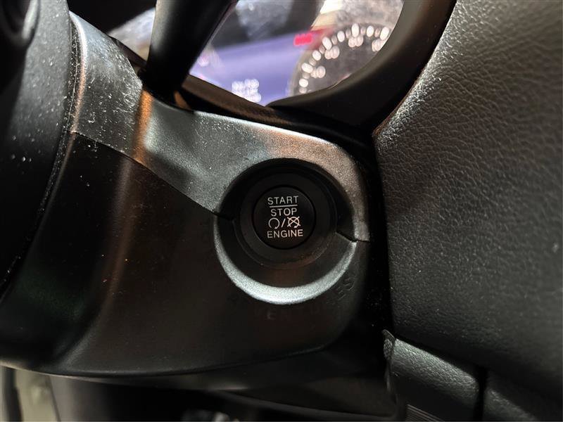 Used 2019 Jeep Renegade Limited AWD/4WD image 34
