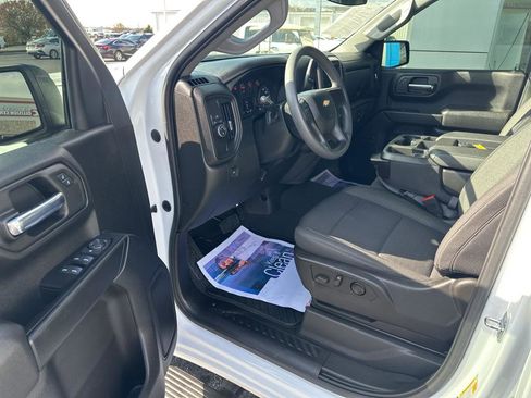 Used 2022 Chevrolet Silverado 1500 Custom image 10